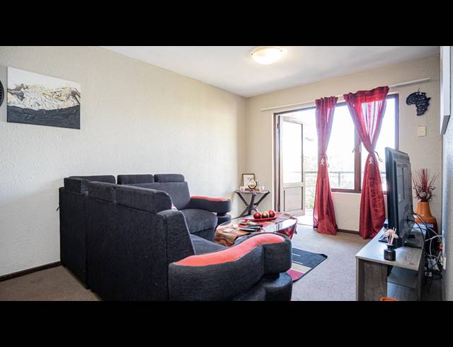 2 BEDROOM APARTMENT FOR SALE IN MONTCLAIR
